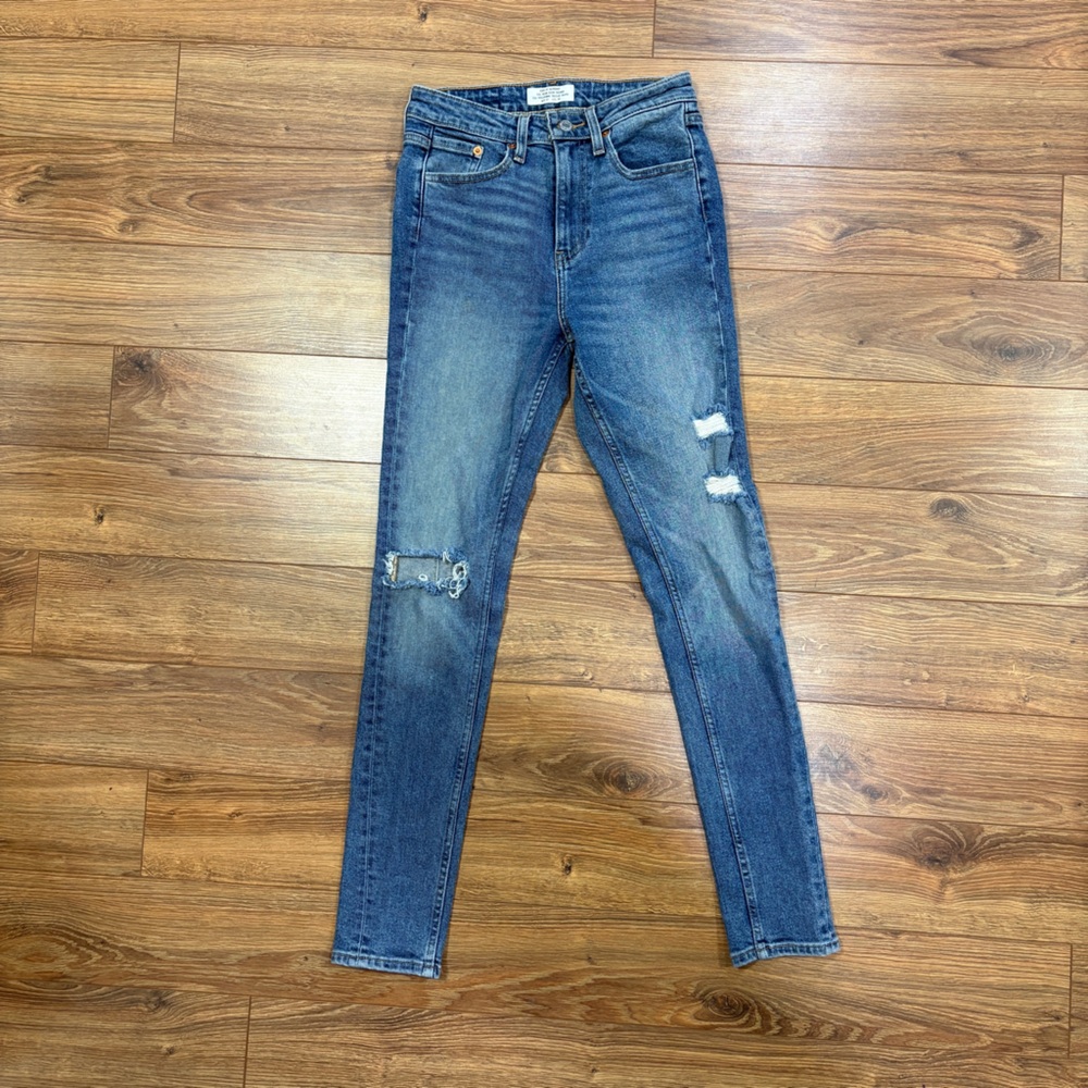 Levi’s 721 High Rise Skinny Jeans – Medium Wash – Women’s 27
